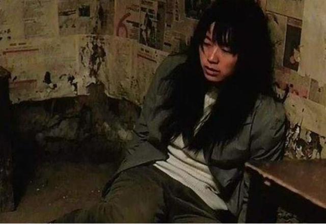 老汉|14岁女孩离家出走,被老汉拐走后6年生3娃,找到时母亲早已认不出