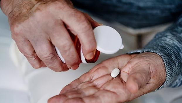 嘌呤|高尿酸血症与痛风的治疗，一招搞定，建议收藏