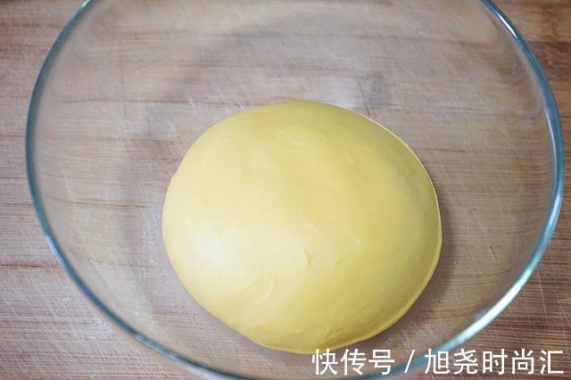 吐司|贝贝南瓜香甜软糯，做成吐司馅料好吃到爆，这食谱已被千人收藏了