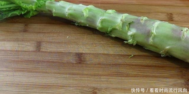 1根莴笋,2个鸡蛋,简单一做,吃一次忘不了,营养解馋又下饭