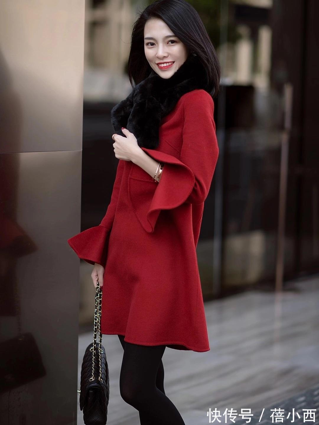 战袍 新年战袍你准备好了吗?“红色连衣裙”吸睛满分,优雅又有女人味