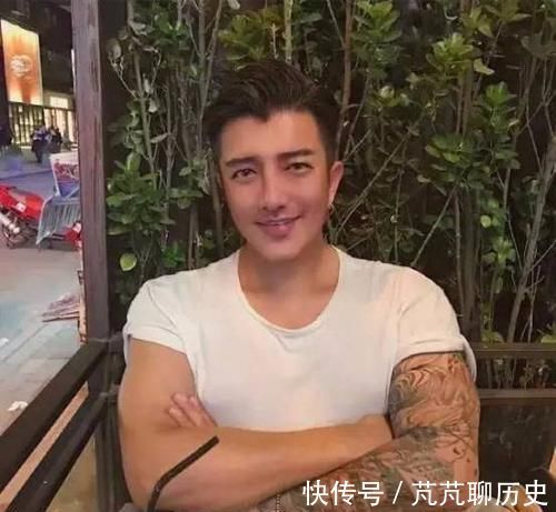 肌肉|肌肉男秒变胖大叔?!PS会欺骗你但肌肉不会!