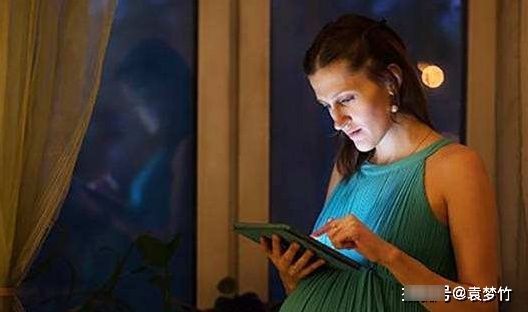 脐带绕颈|胎儿出现脐带绕颈,可能和3件事有有关系,中了的宝妈尽量改改