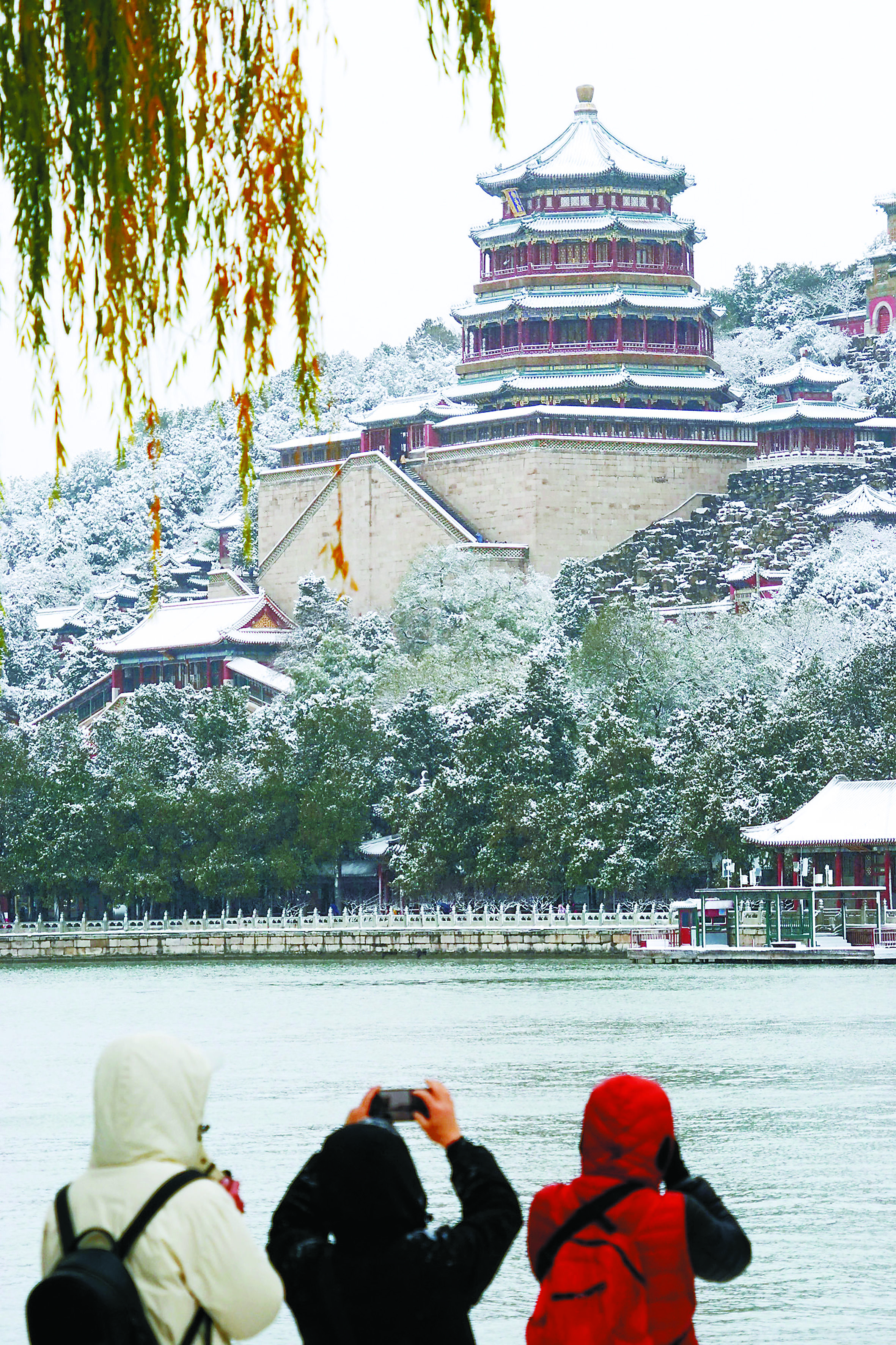 雪景|航拍大片！看湖光山色染上雪景，立冬初雪落满北京