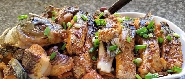 超过|草鱼这种做法你吃过吗?我家一周做3次,饭店都吃不到,超过瘾