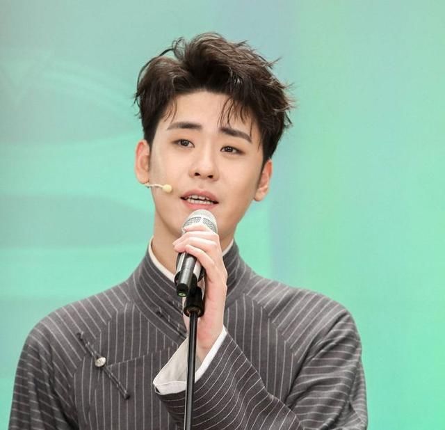 网曝张云雷将淡出演艺圈！某综艺节目不尊重他，获奖开展投资行业