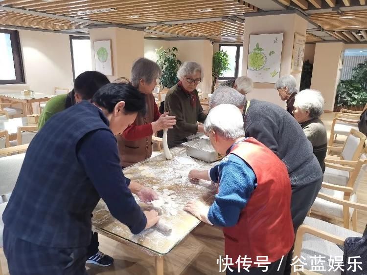 养老|怡园时代城长者公寓周年庆｜一岁一礼 一寸欢喜