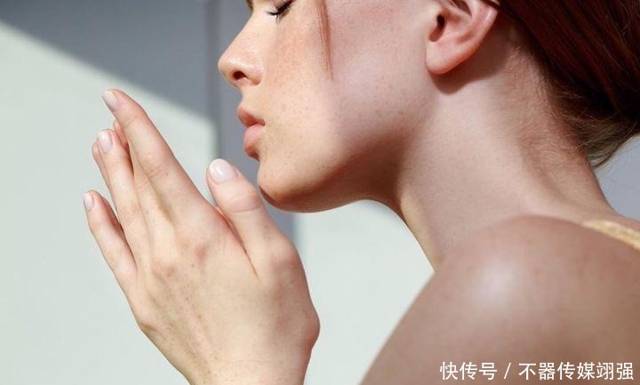 皮肤|暴晒后又黑又丑该如何拯救?|晒后修复指南:美白、抗老一招搞定