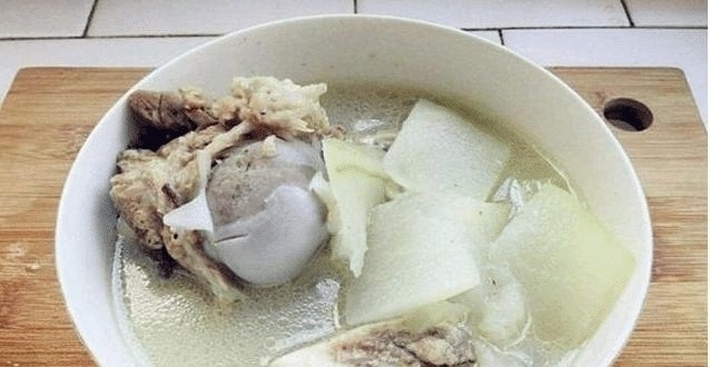 孙女|12岁女孩骨骺线闭合,身高停在1米5!医生:都怪奶奶“这碗汤”