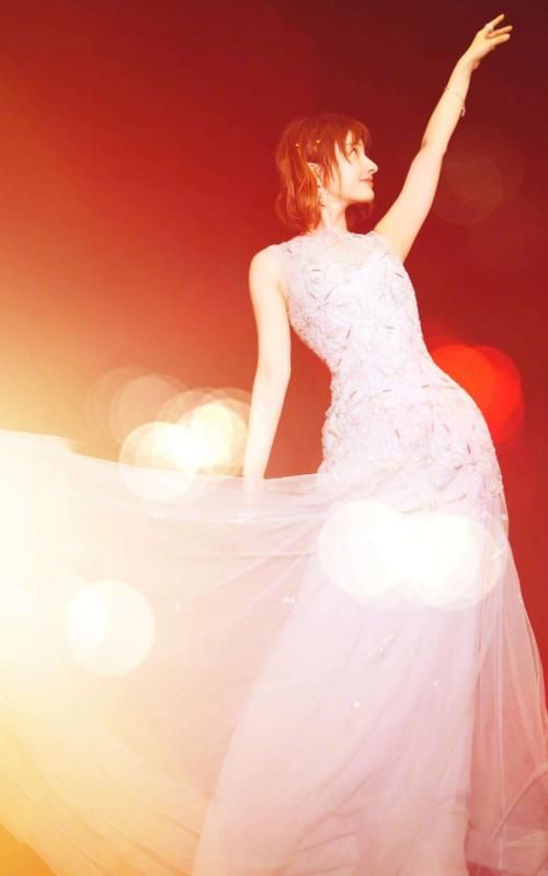 脸上有这5个特点的女人，千万别留披肩发，否则会让你老十岁