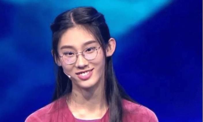 还记得清华才女武亦姝吗?当初颜值被吐槽,看到现状网友:班花!