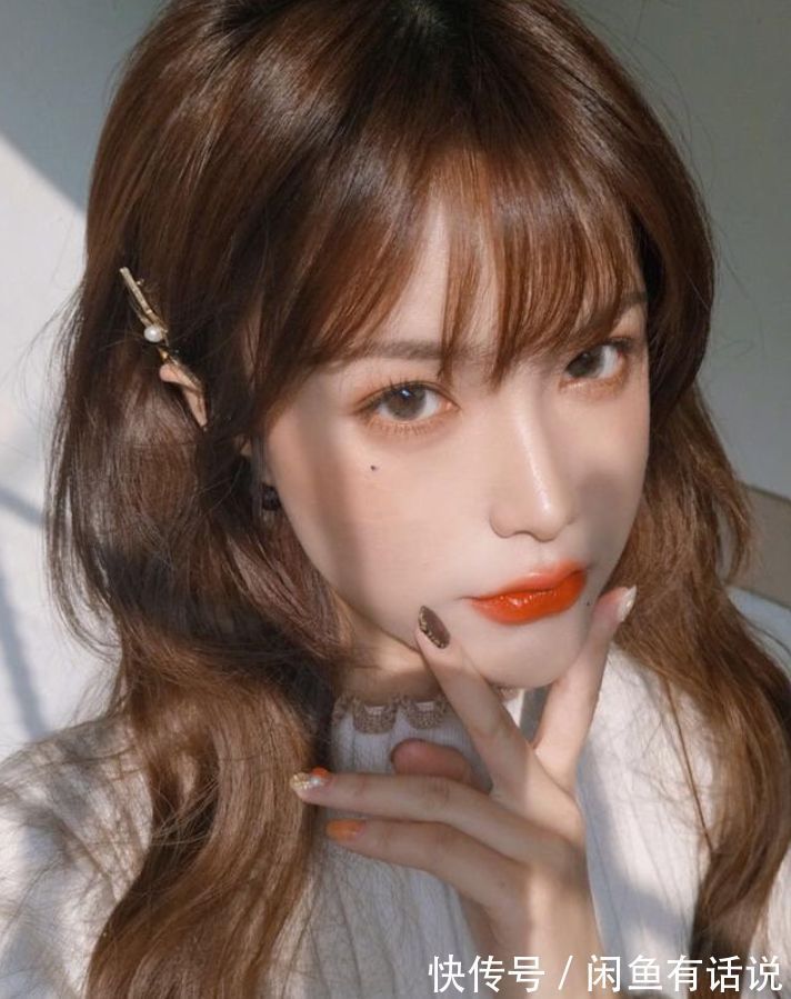 肤色|染黄发早过时了,2022流行这5种棕发,特别是青木棕,超显气质