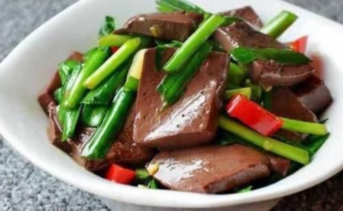 营养|这菜女人一定要多吃，比肉还营养，不仅能补血，还能清出体内污物