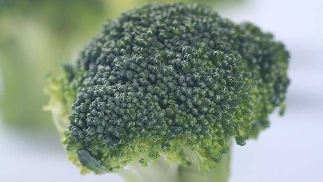 提高皮肤|女人最好的胶原蛋白,每天常吃点,抵抗衰老,做“冻龄女神”