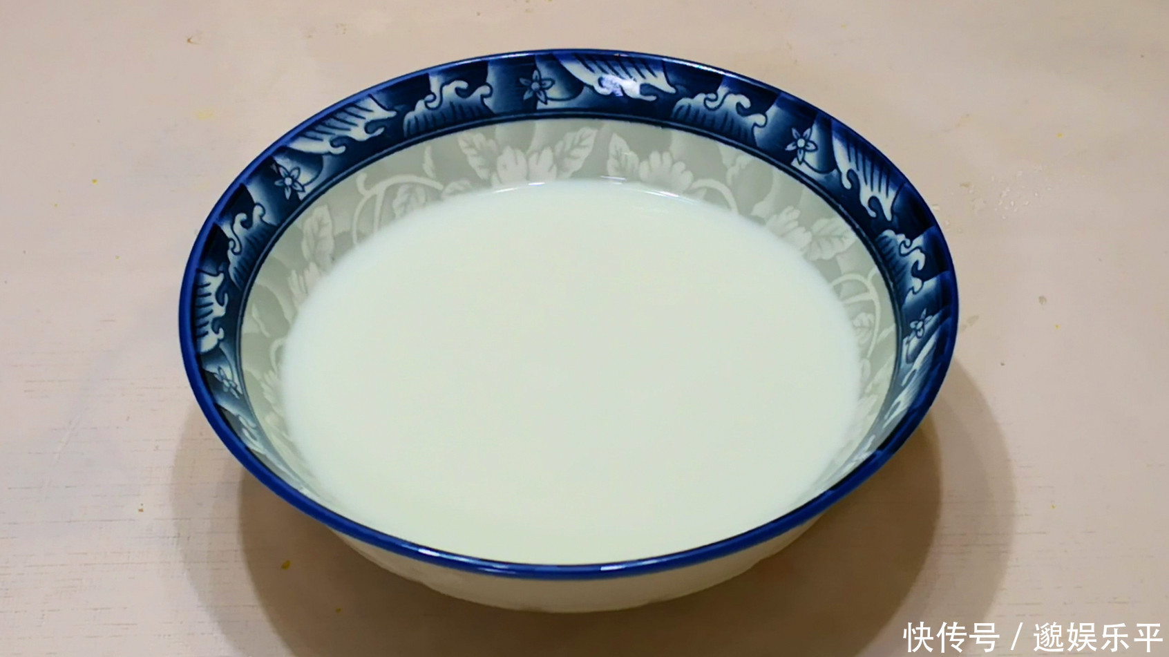 炸馒头片时,直接下锅炸就废了,如此做,既简单又香脆,还不费油