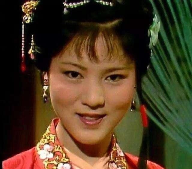 贾宝玉&红楼梦:袭人是如何一步一步变坏的?你看贾宝玉对她的特殊做法