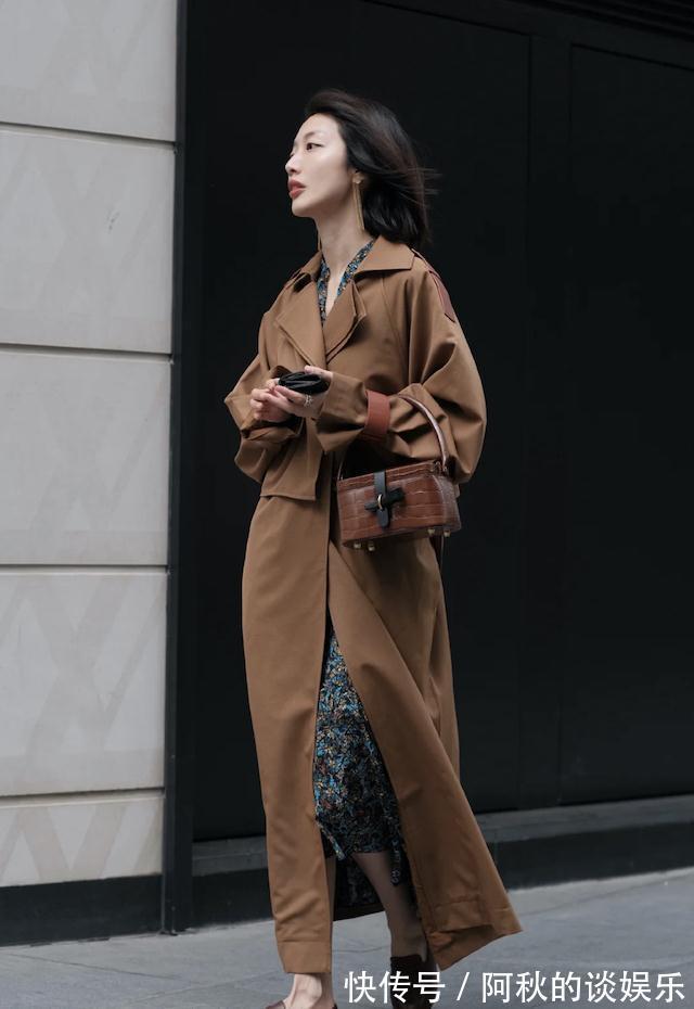 小仙女 今年建议你穿“大衣+呢子裙”,提气质又显高级,轻松打造秋冬美