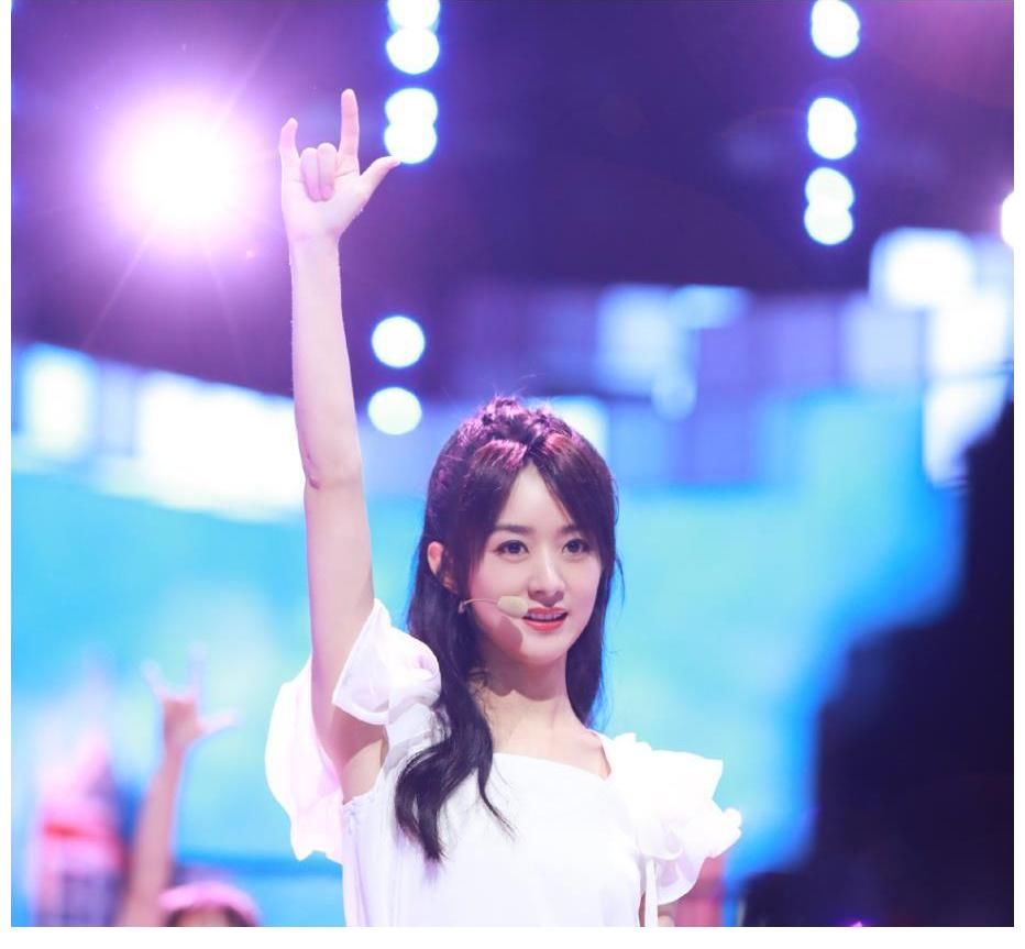 嘉行|85花的强大闺蜜:赵丽颖有贵人保驾护航,杨幂的经纪人带她发财