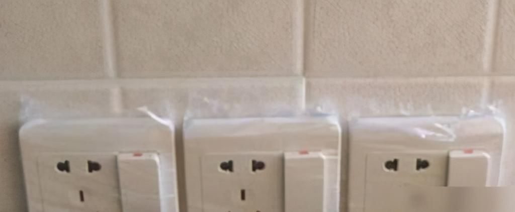 厨房|头一次见有人厨房这样装插座，一进门我就看愣，太聪明了