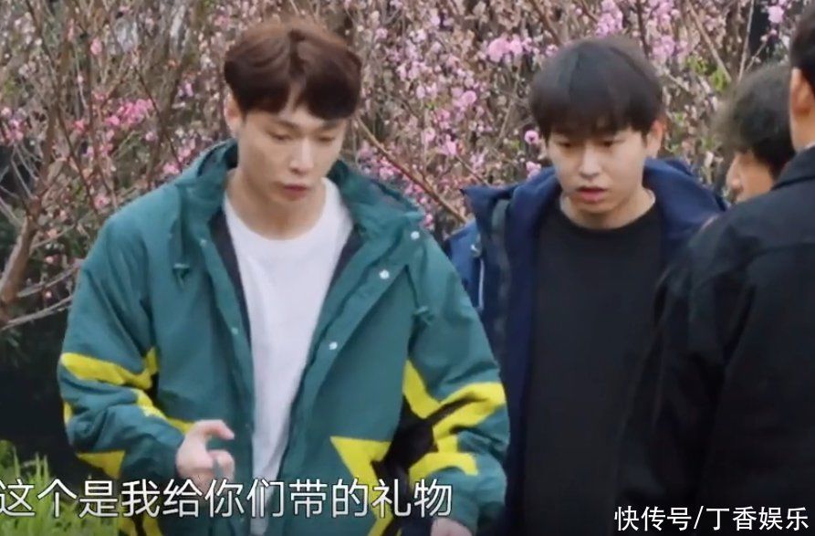 张艺兴出息了,轻松套路《向往5》导演,这下节目组有对手了