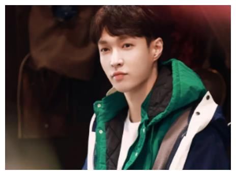 张艺兴：上节目后恶评不断，他是如何从顶流变成“老鼠屎”的？