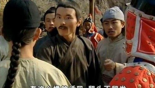 三跪九叩|为何顺治在崇祯陵墓前大哭，康熙6次为朱元璋扫墓，还三跪九叩？