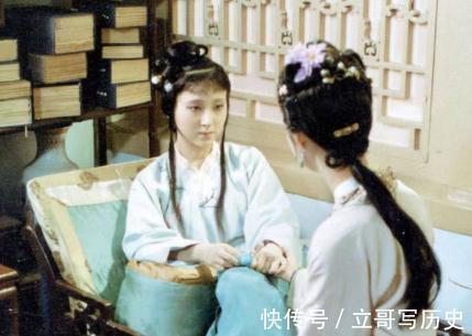 黛玉$薛宝钗劝林黛玉别读禁书:是三层套路的潘嘎之交!小丑竟是她自己