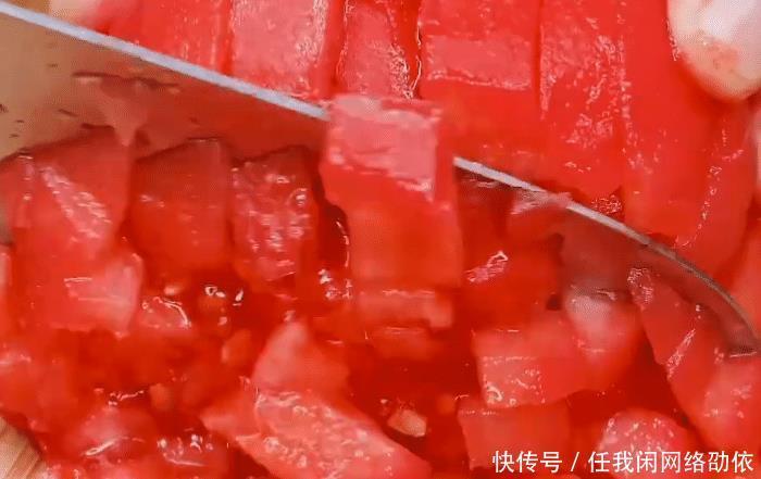 搭配|花菜搭配黑木耳，简单一炒，鲜酸爽口又营养，适合孩子的家常美味