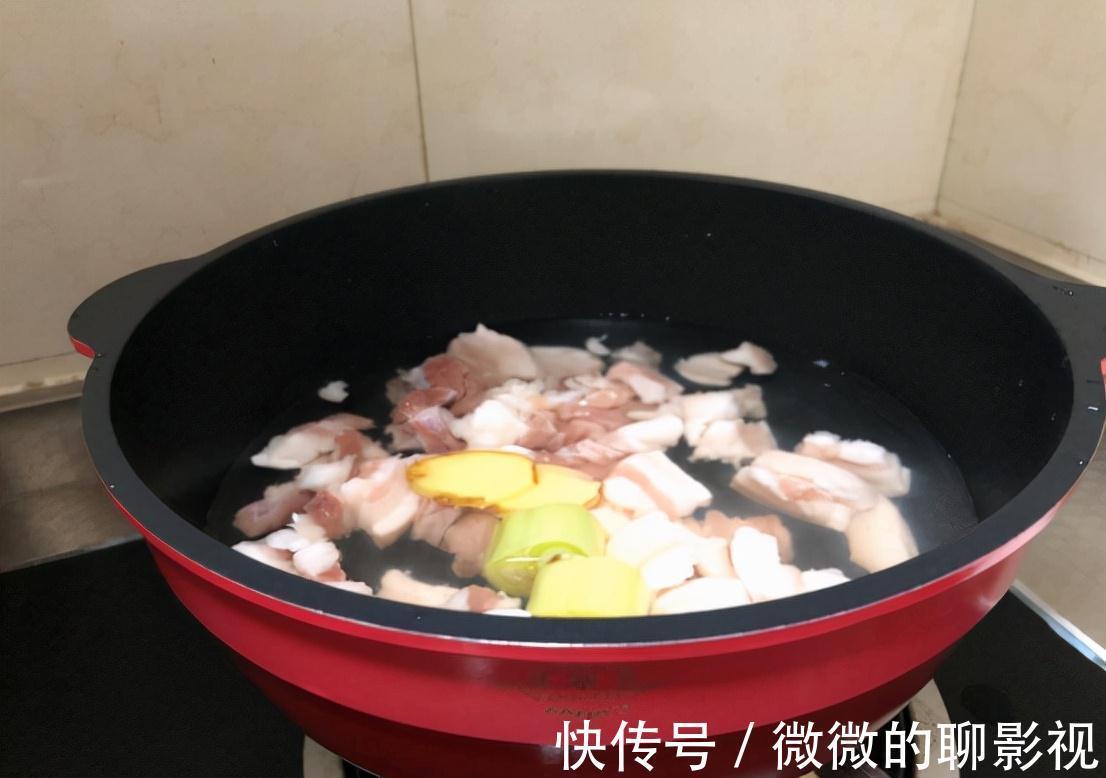盖浇饭、拌饭,都不如这一碗有肉有菜的焖饭,好吃到停不下来