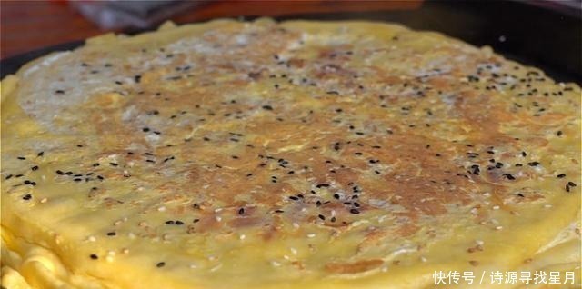 面片|玉米面这样做真好吃,一擀一煎,5分钟出锅,连吃一个月都不腻