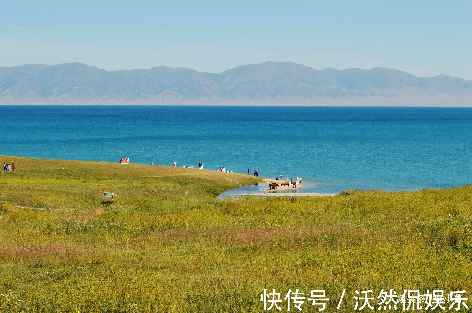 湖泊|新疆最神奇的湖泊，深藏在沙漠中，游客湖水从哪里来