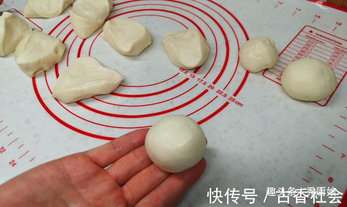 烙饼时，有人抹油，有人烫面，老面点师傅都不对，教你正确做法