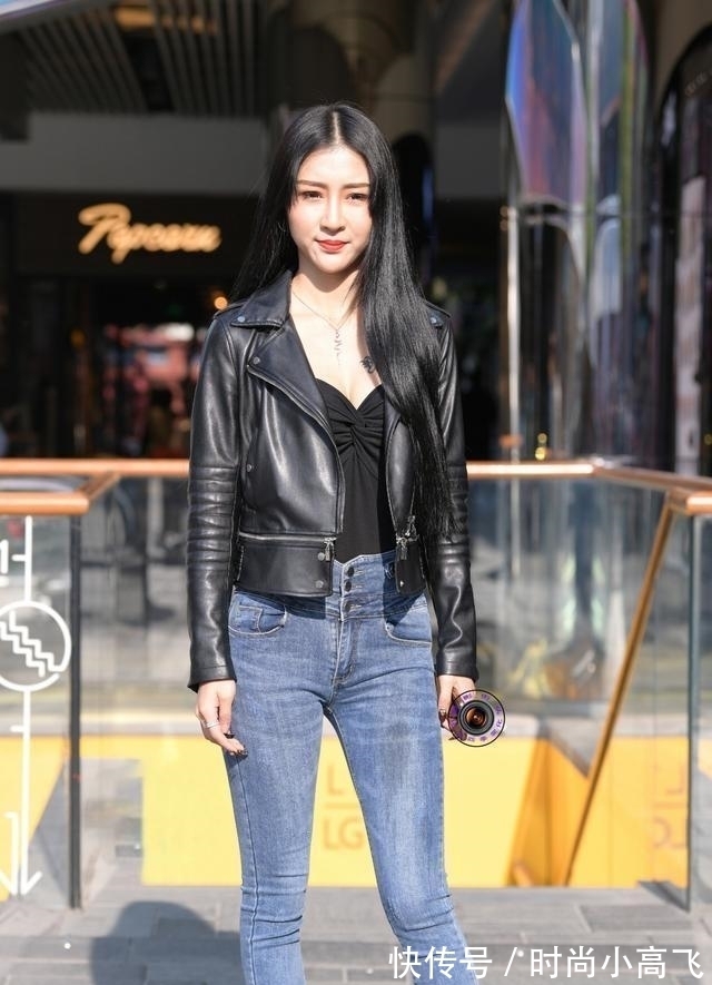 蕾丝 棕色性感吊带搭配棕色时尚打底裤,看似简单,千鸟格打底裤