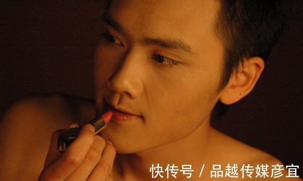 化妆|古代男人也化妆?没想到大臣们竟然都以涂口红为荣