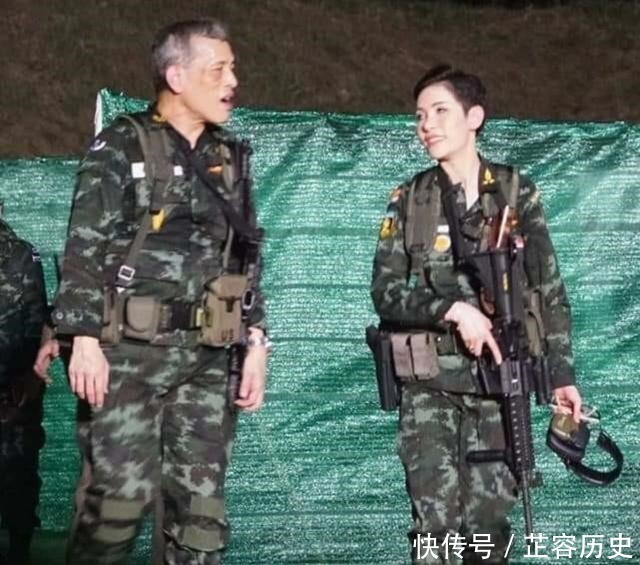 诗尼娜贵妃和苏提达王后争斗多年,早在西拉米王妃时期已经开始