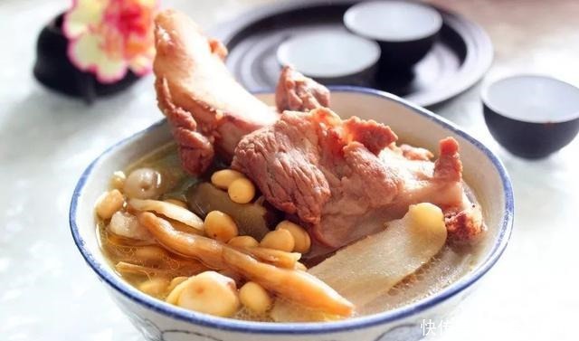 睡眠不好的人多喝这碗汤,鲜美又安神,拒绝辗