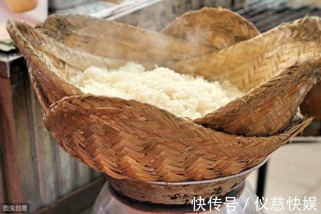 煮饭|还在用冷水蒸大米？错到离谱！教你这样蒸，米饭又香又软不粘锅