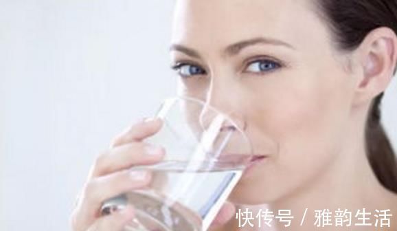 喝水|早晨喝水有助于养生？营养学者：注意以下几点，身体更健康
