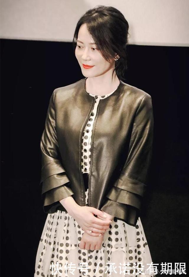 空气卷|女人过了50岁就放弃黑长直吧!试试今年流行的这4种发型,更减龄