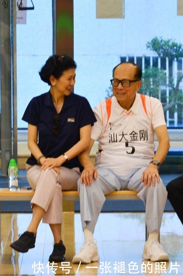 李嘉诚和周凯旋为什么如此相爱却不结婚呢