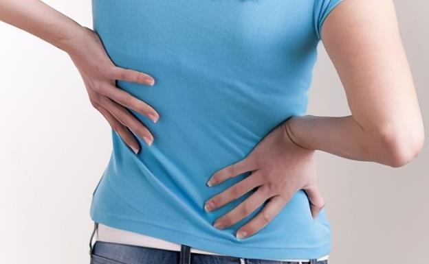 生完宝宝不久经常腰疼?过来人:抱娃姿势错误及孕期不注意都有关