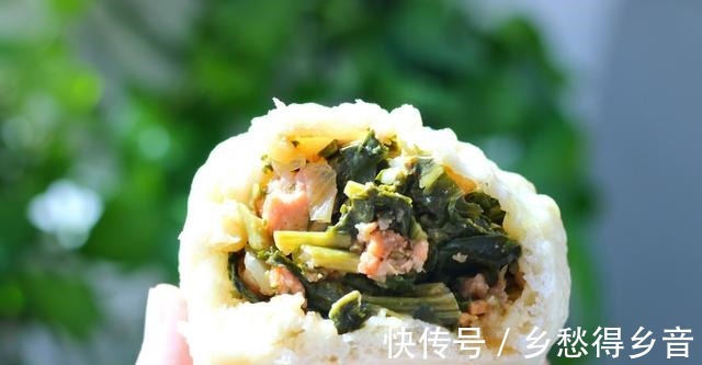 很多人扔掉的这菜叶子，其实是个宝，晒干存起来，能吃一冬天！