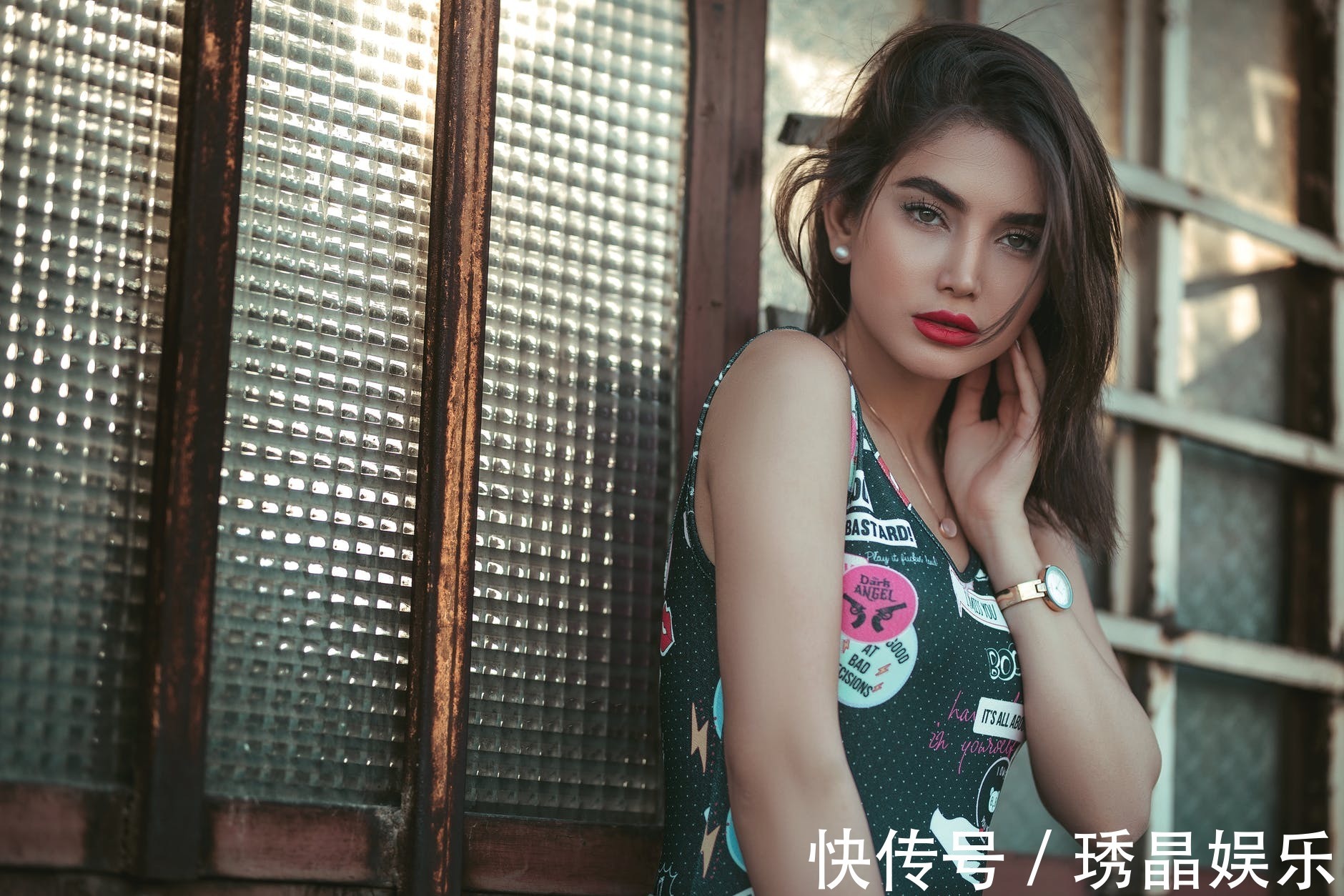 两个人|“儿,离就离,孩子跟她,养大了认祖归宗不还是咱们家的人”