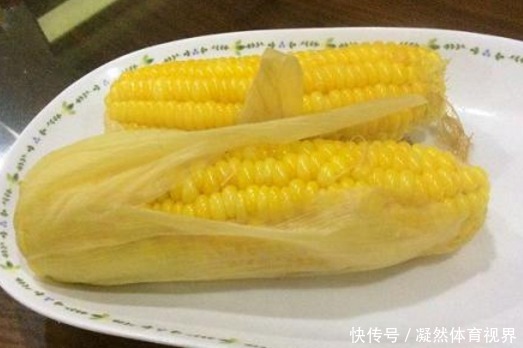将玉米|做水煮玉米,好多人第一步就错了,难怪玉米不软糯香甜