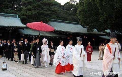 明治|从明治到二战，日本仅次于皇族的阶层：华族是如何出现与消失的？