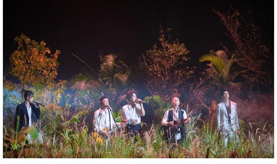 《追光吧哥哥2》十月开录,这几个哥哥真该去《披荆斩棘》