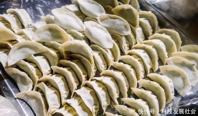 从头吃到尾的平西夜市,没有人能饿着出来!