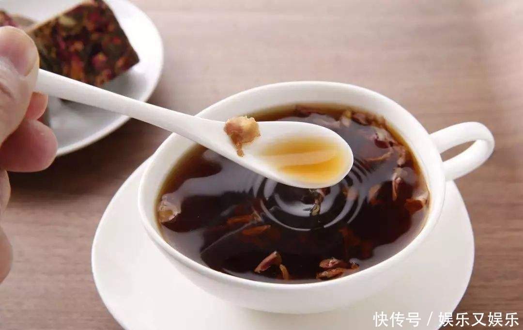 人人|很多人都喜欢在经期喝红糖水,但是红糖水并不是人人适合喝的!