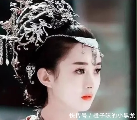 《琉璃》《有匪》已被拉下马,又一神作强势崛起,9.8分创造巅峰