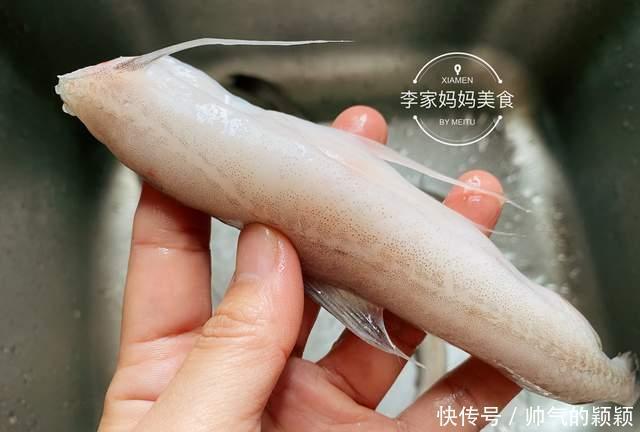 菜市场碰到这鱼我从不还价,5元一斤,焖一焖,比豆腐还鲜嫩